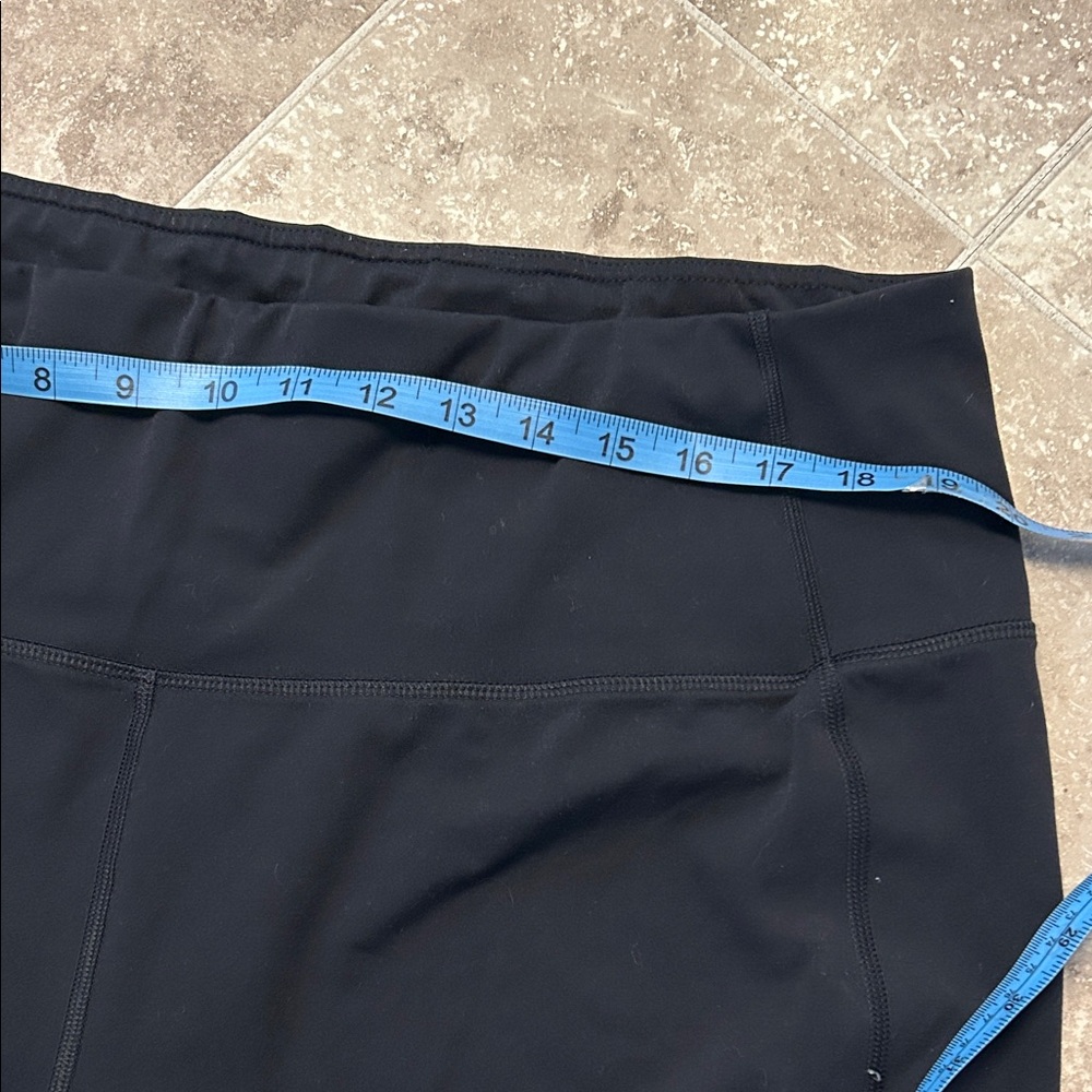 Black High-Waisted Cropped Leggings 2x - Picture 2 of 5